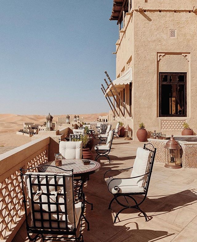 qasr_al_sarab_desert_resort