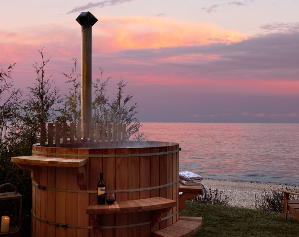 Hotels with Private Jacuzzis and Hot Tubs