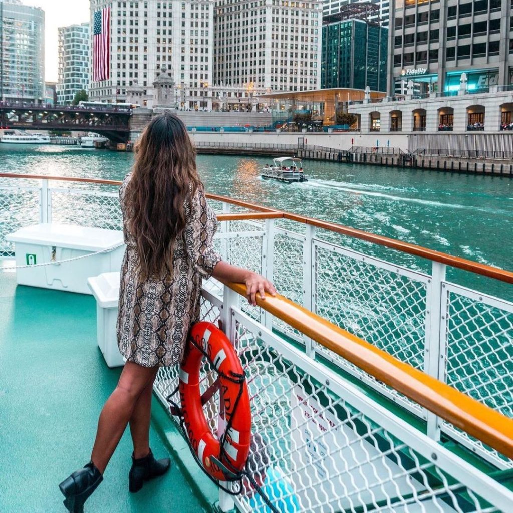 chicago_first_lady_cruises_chicago_illinois