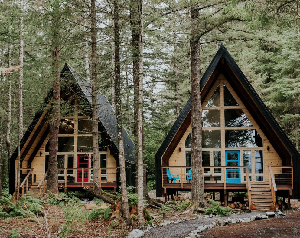 Hello Alaska! A familiar image linked to Alaskan accommodations is a log cabin more rustic than haute. Say hello to these cute, design-oriented cabins and cottages that flip this stereotype on its head, in favor of materials such as steel, glass and wood—paired with clean, minimalist lines, of course.