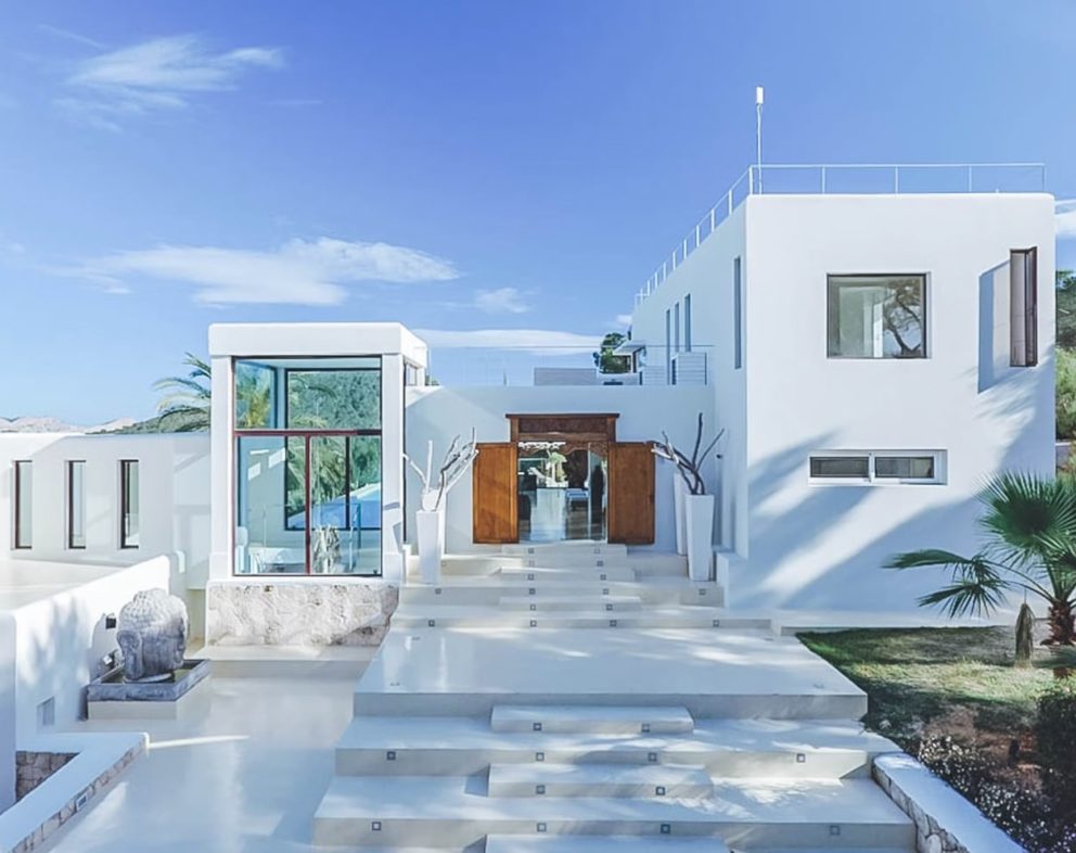 THE CHIC IBIZA VACATION RENTAL WE ALL NEED IN OUR LIFE