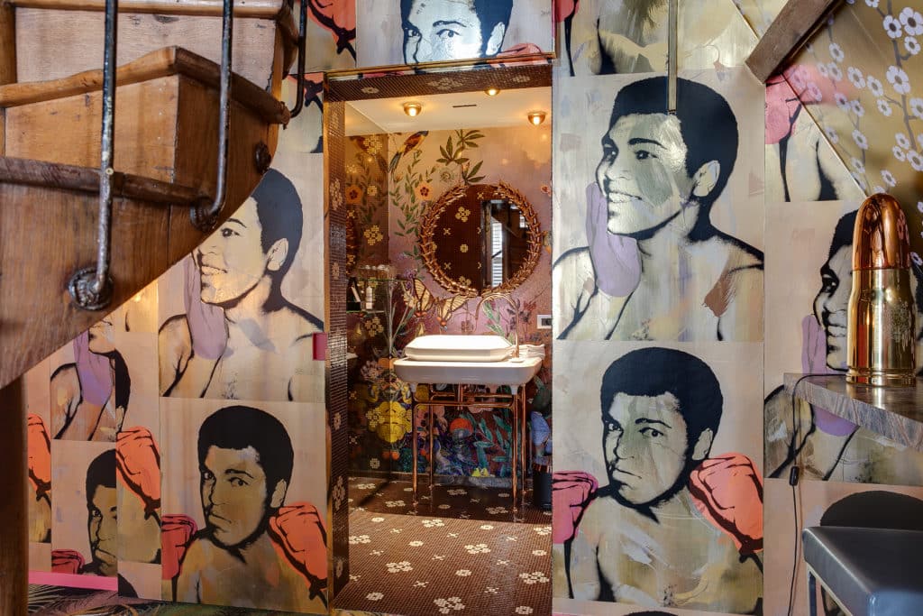 Hotel De Witte Lelie bathroom Muhammad Ali