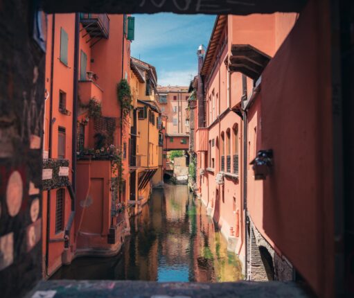 Bologna, Italy, Destination Guide