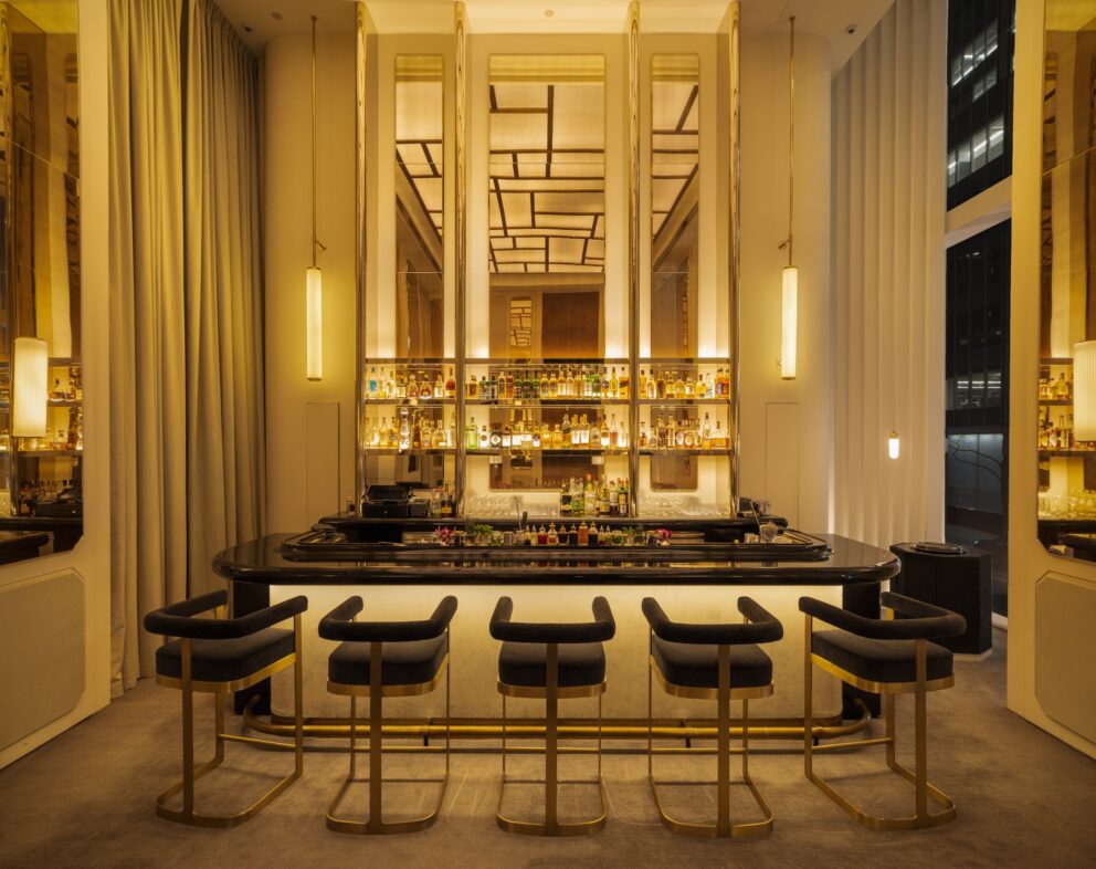 This Elegant Cocktail Lounge Sits Atop a Michelin-Starred Restaurant in Midtown Manhattan