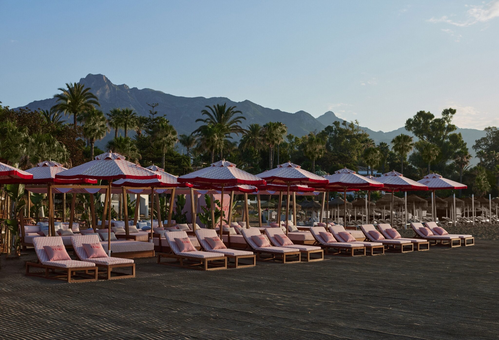 Best Family-Friendly Hotels Near Airports - Featured Image