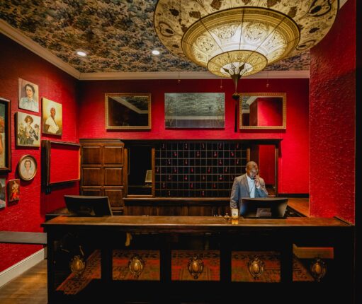 This Storied New Orleans Hotel Is a Garden District Gem