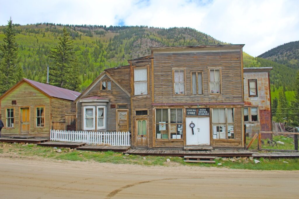 The world's 10 best ghost towns