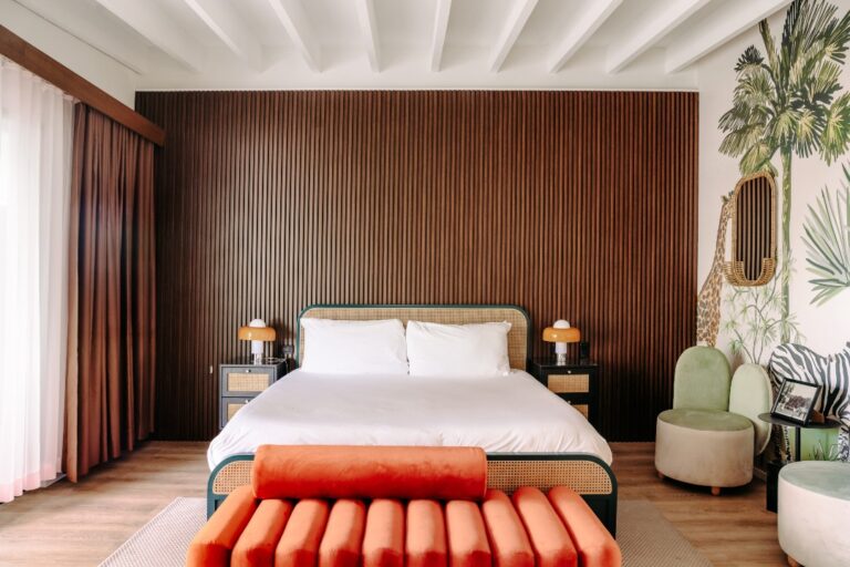 6 Boutique Hotels That Showcase Pantone S 2024 Color Of The Year   Image 30 1 768x512 