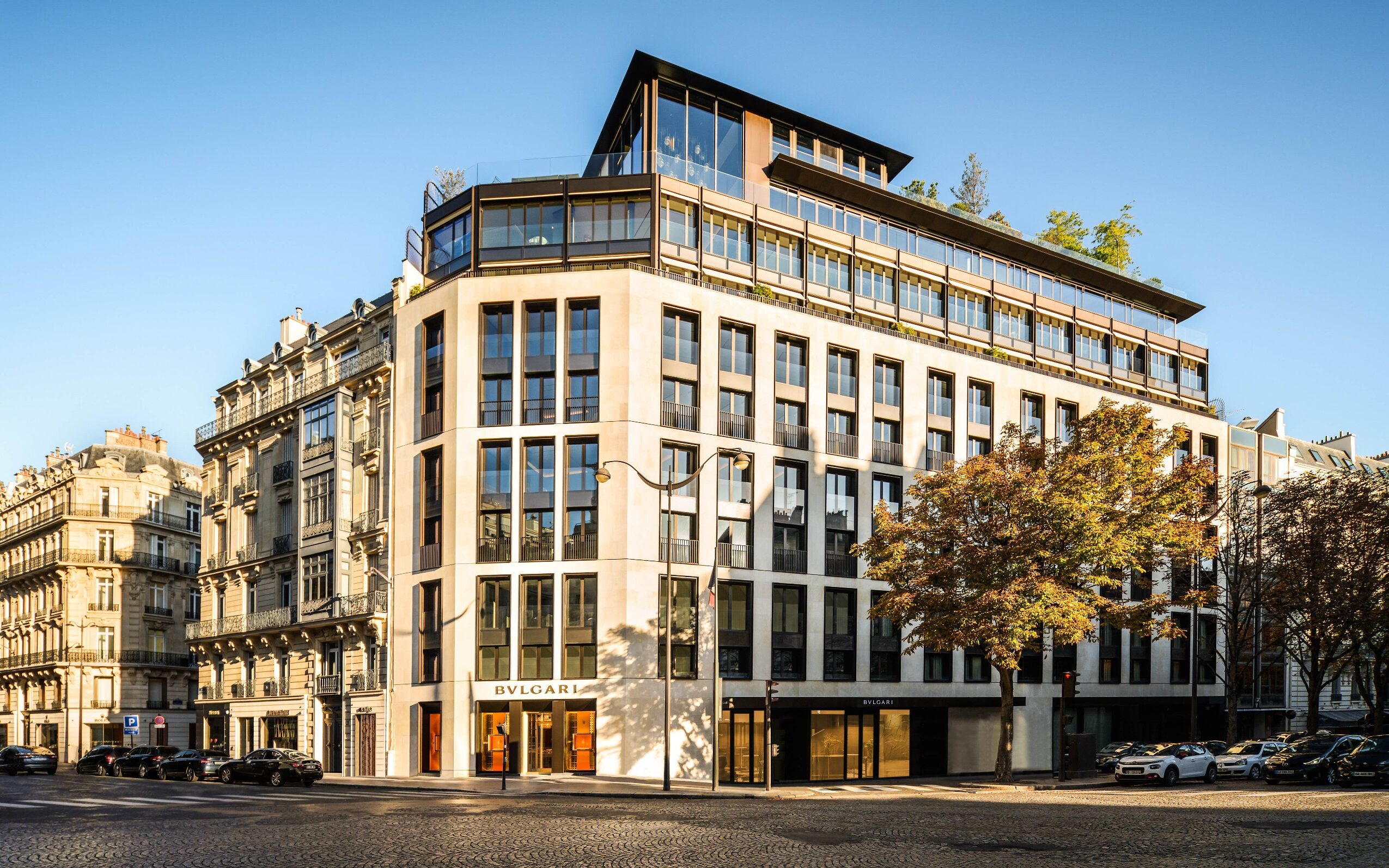 This Paris Hotel Run By a Magnificent Jeweler is Beloved By Celebrities and Socialites