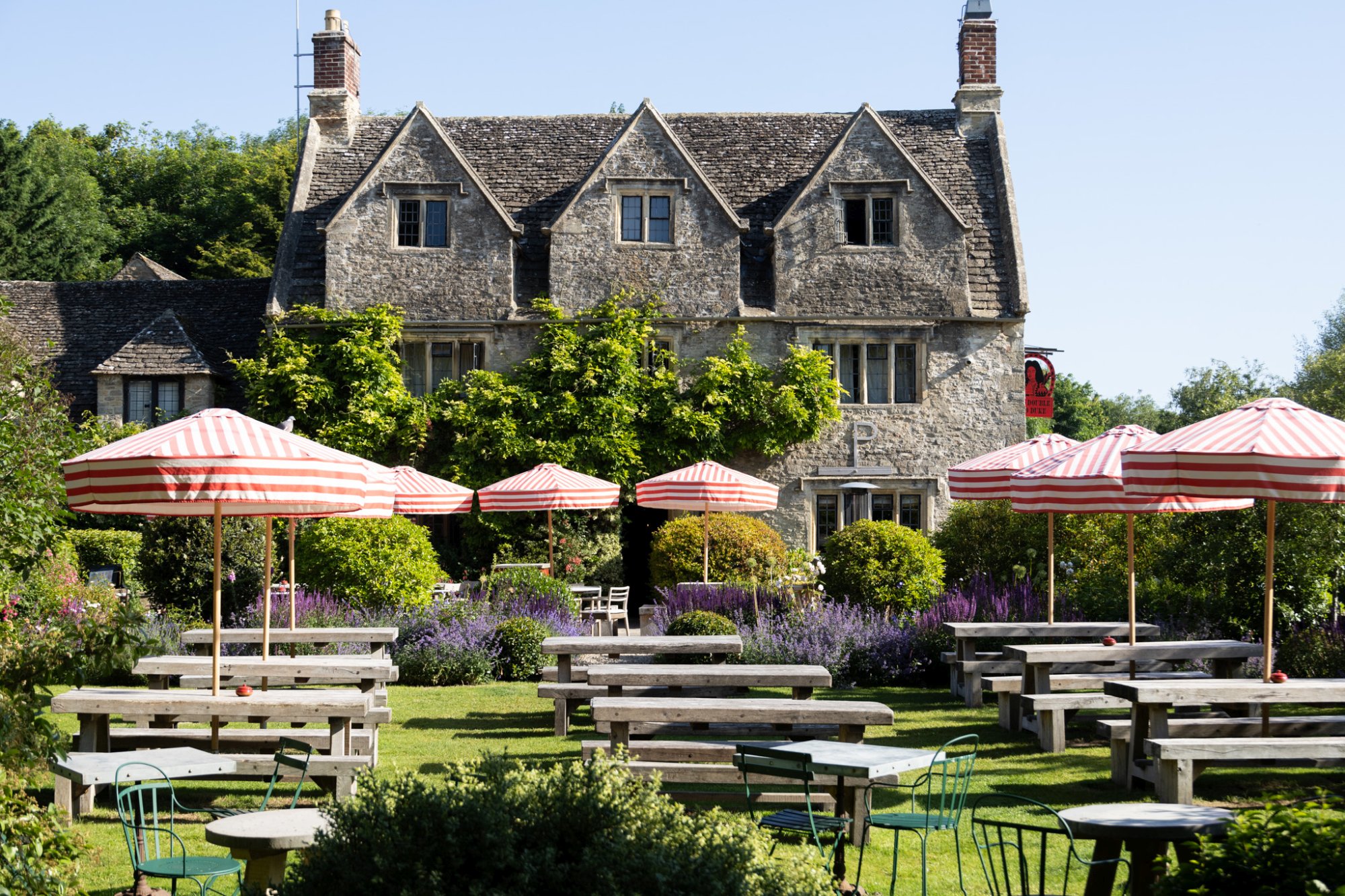 The Double Red Duke Is the Cotswolds’ Most Dashing Hideaway